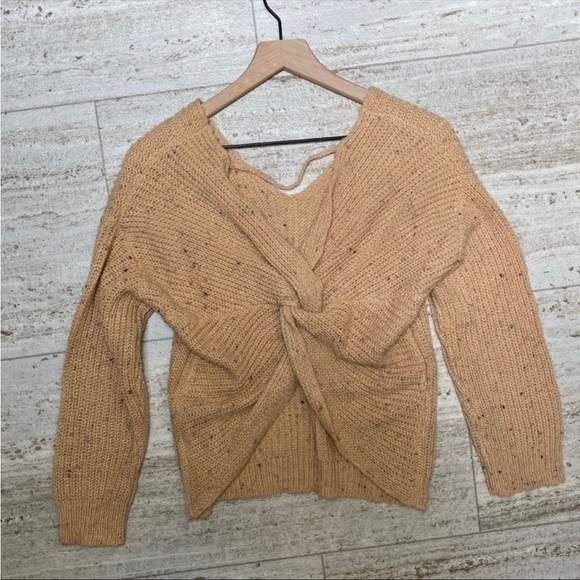 Sky & Sparrow V-neck open back sweater. Size Small - Picture 2 of 8